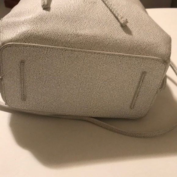 Aritzia Auxiliary Bucket Bag/Crossbody - Picture 6 of 8